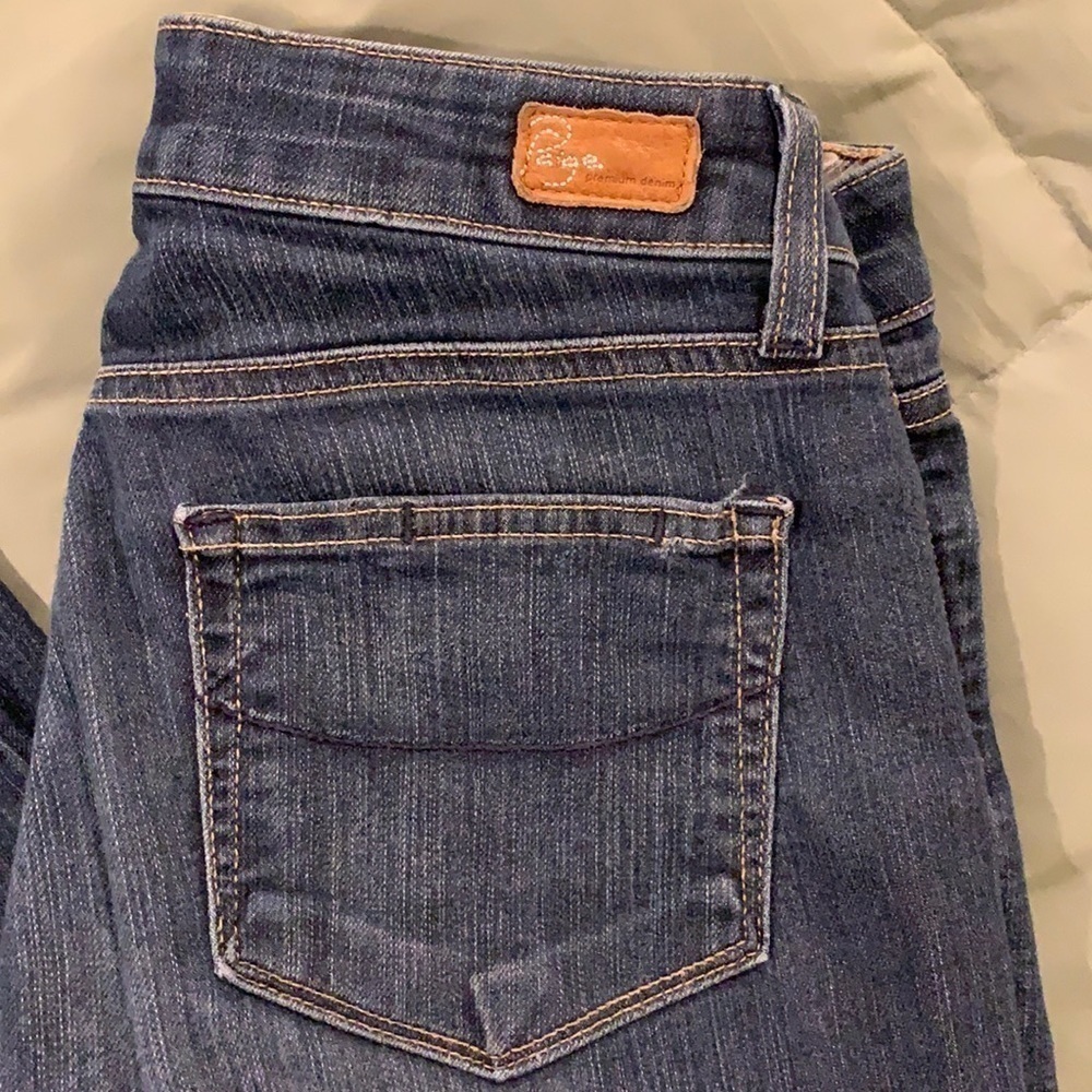 Paige Skyline bootcut 5 pocket zip. Size 27. GUC.